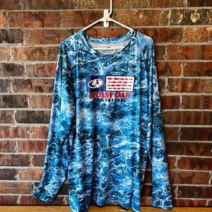 Mossy oak Men’s Fishing Shirt Long Sleeve Size:XXL some cracks on graphic